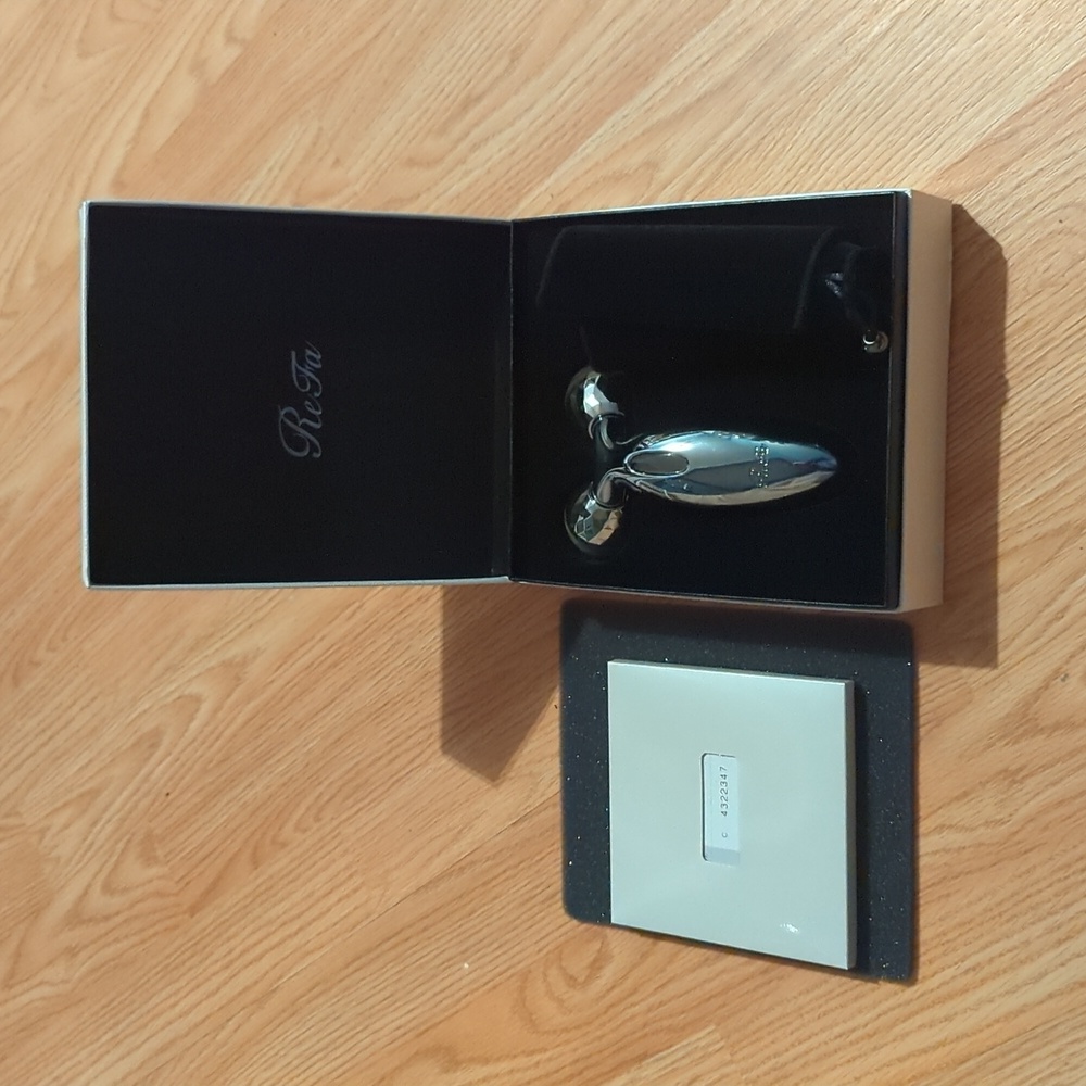 ReFa CARAT
